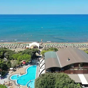 Üdülőközpont Canado Club Family Village ****